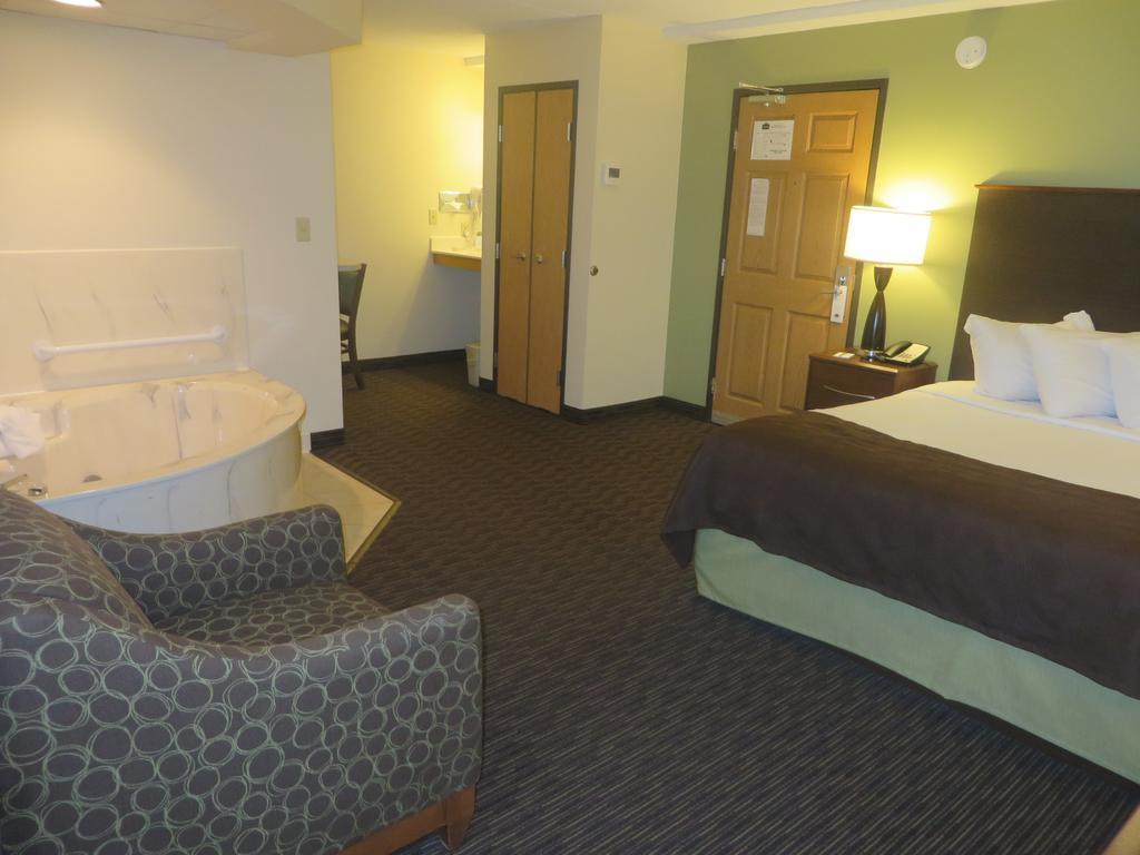 Americinn By Wyndham Rice Lake Kültér fotó